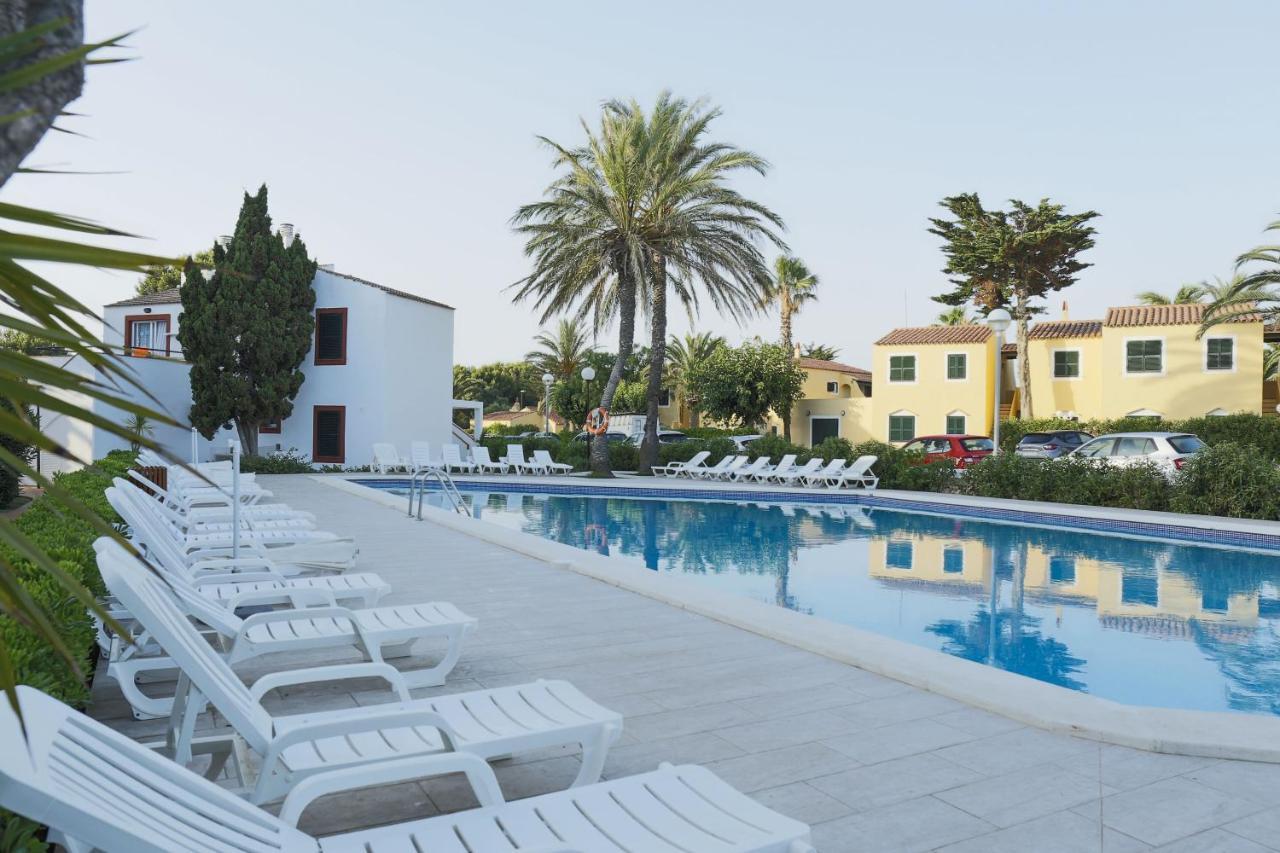 Aparthotel Flora Park Cala en Bosch Esterno foto