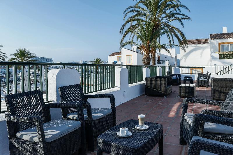 Aparthotel Flora Park Cala en Bosch Esterno foto