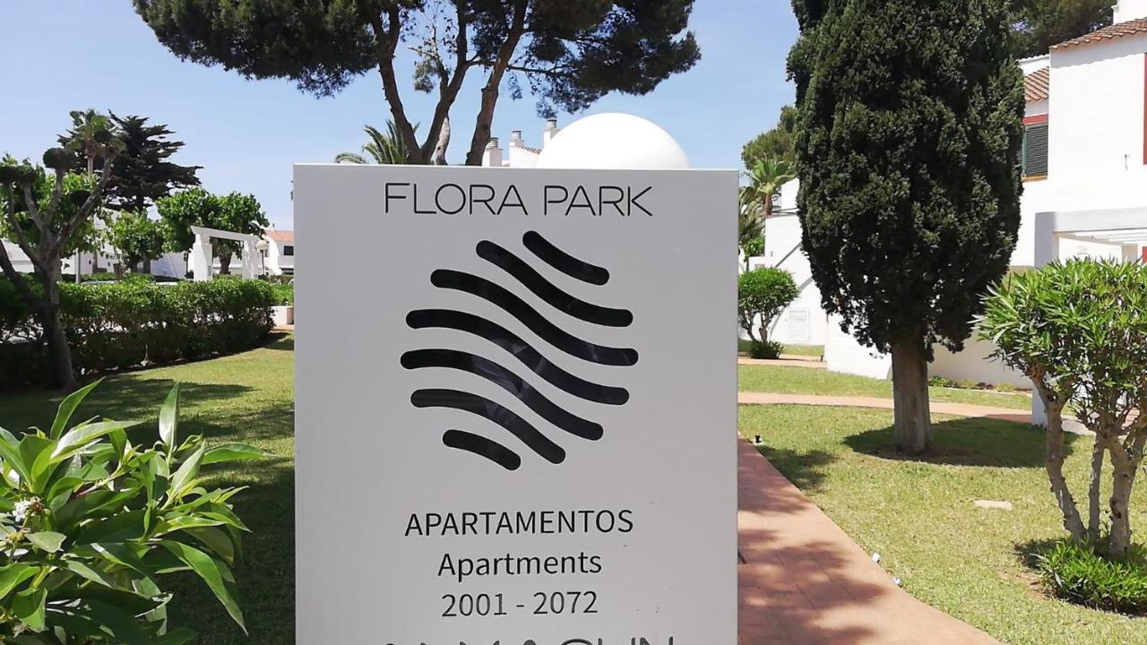 Aparthotel Flora Park Cala en Bosch Esterno foto